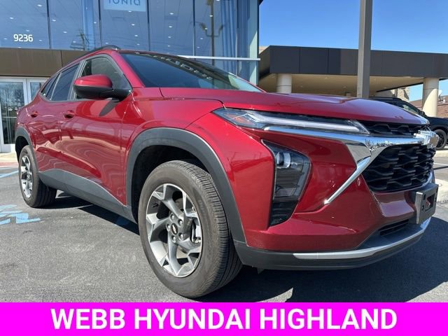 Used 2025 Chevrolet Trax LT w/ LT Convenience Package image 1