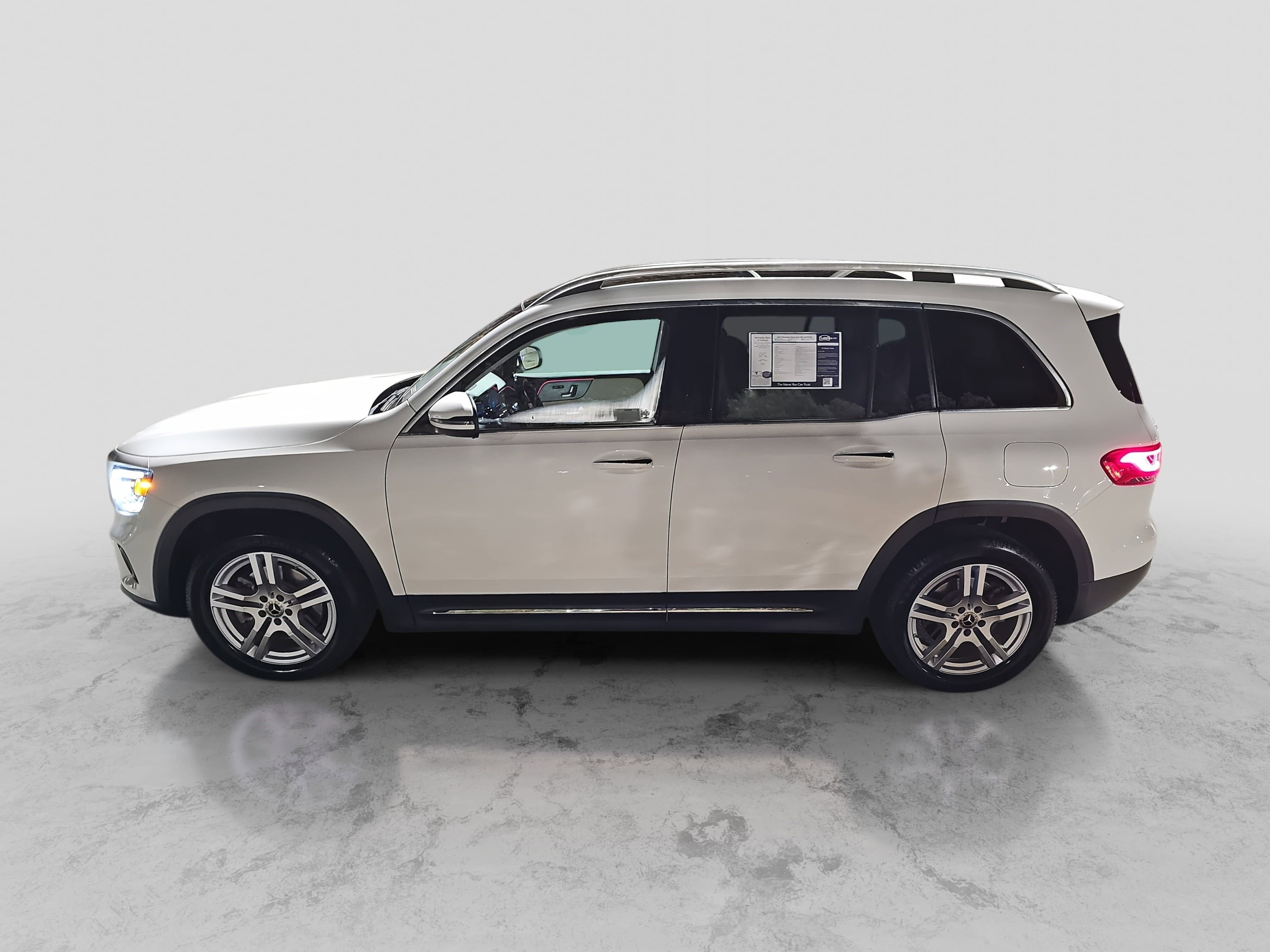 Used 2021 Mercedes-Benz GLB 250 4MATIC image 8