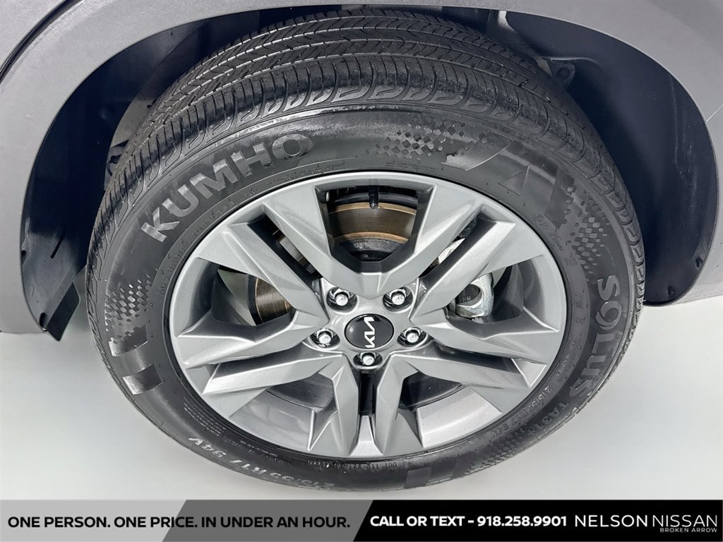 Used 2023 Kia Seltos S w/ Navigation Package AWD/4WD image 31