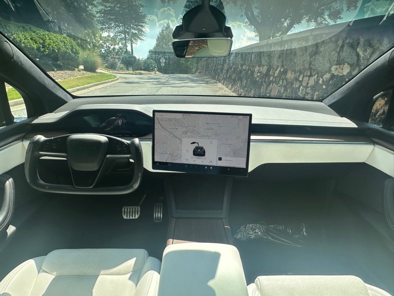 Used 2022 Tesla Model X image 3