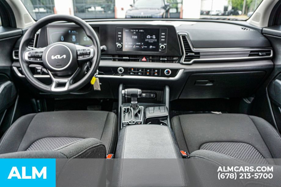 Used 2025 Kia Sportage LX FWD image 25
