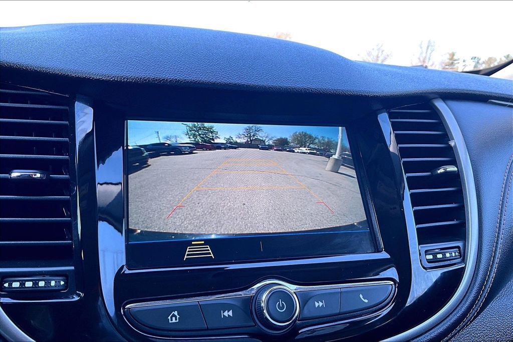 Used 2019 Chevrolet Trax LT w/ LT Convenience Package FWD image 22