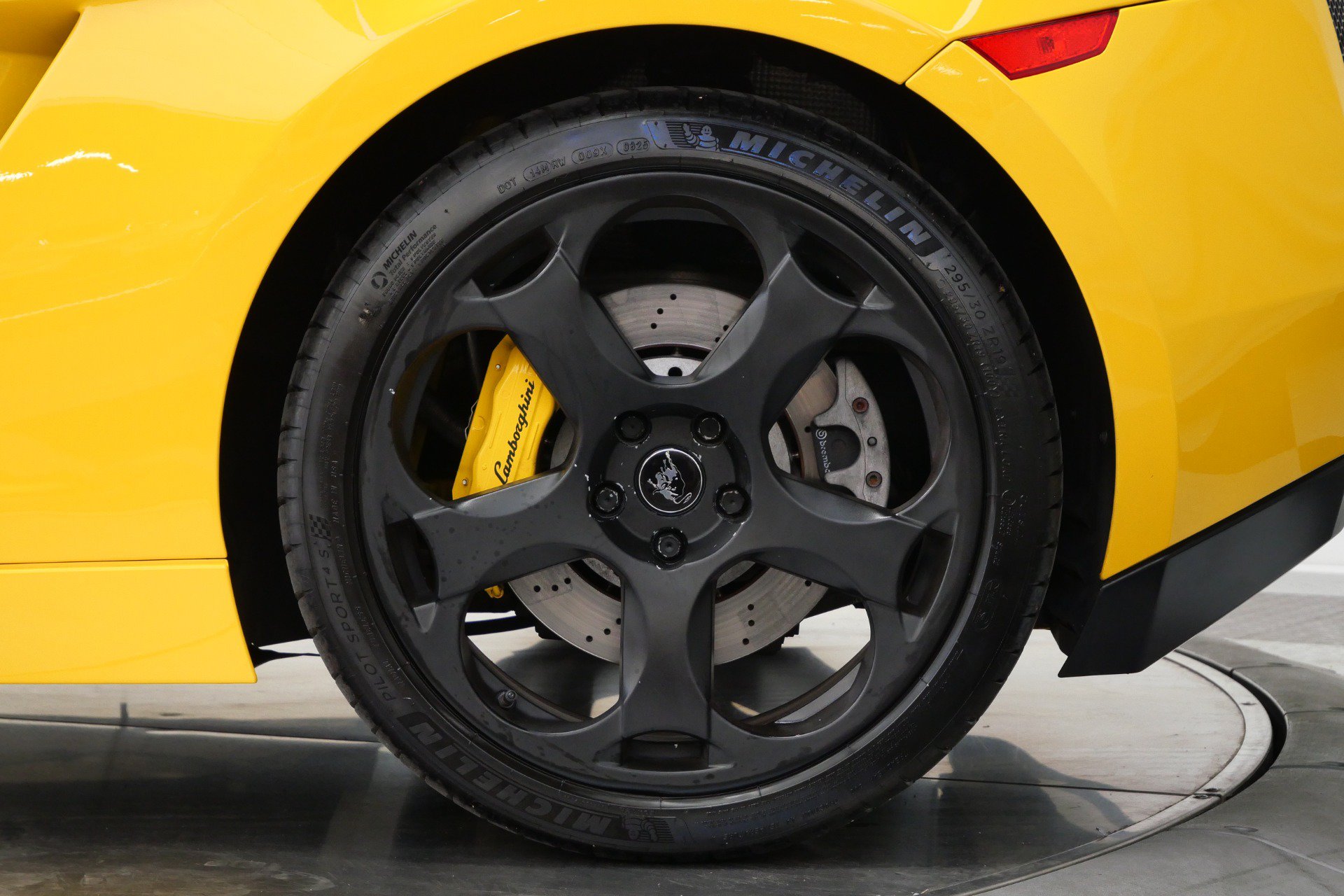 Used 2004 Lamborghini Gallardo AWD/4WD image 11