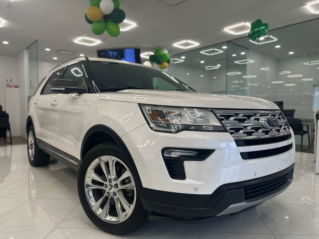 Used 2019 Ford Explorer XLT w/ Equipment Group 202A image 3