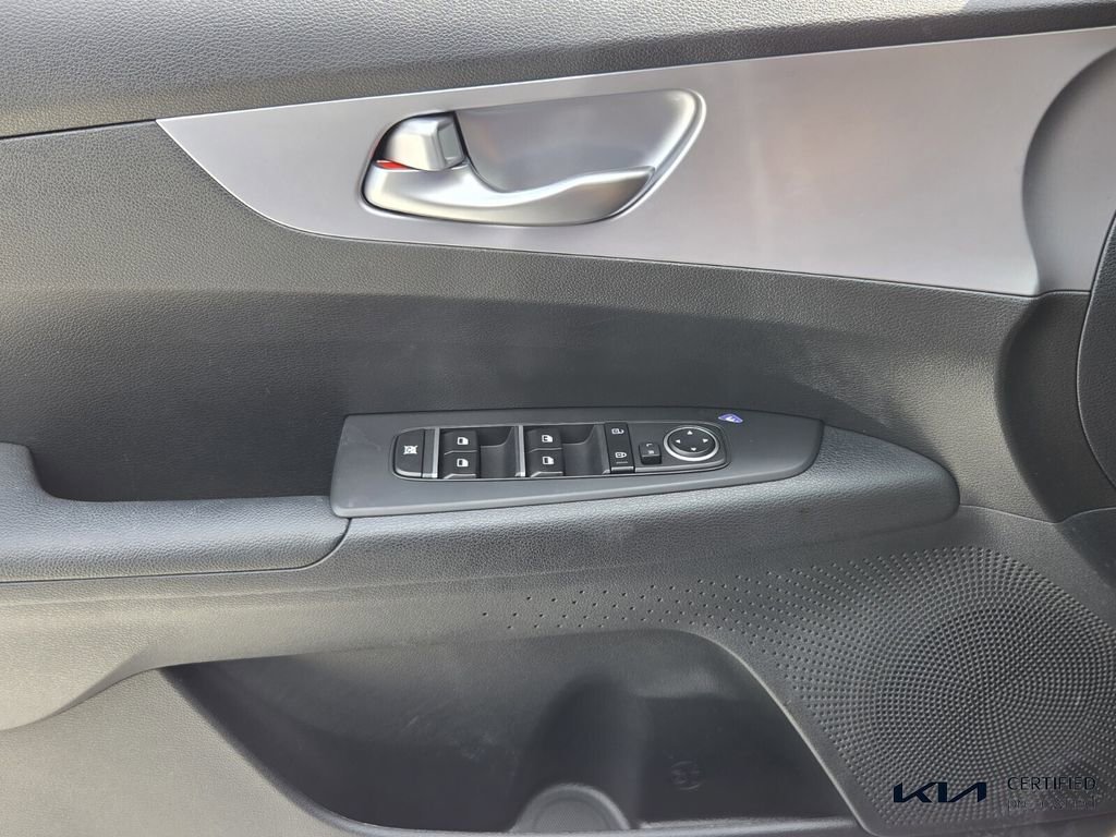 Certified 2023 Kia Forte LXS w/ LXS Technology Package FWD image 31