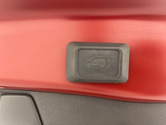 Used 2019 Toyota RAV4 XLE Premium w/ Cold Weather Package AWD/4WD image 35