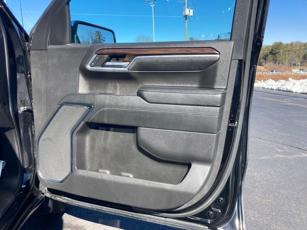 Used 2024 GMC Sierra 1500 SLT AWD/4WD image 48