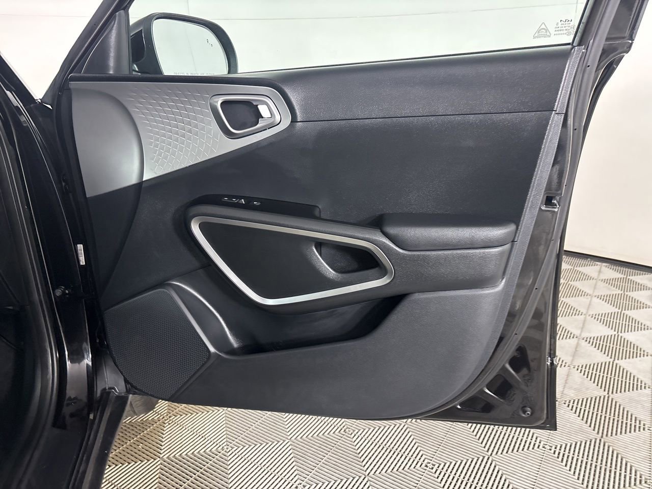 Used 2025 Kia Soul S image 24