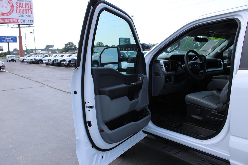 Used 2025 Ford F350 XL AWD/4WD image 26