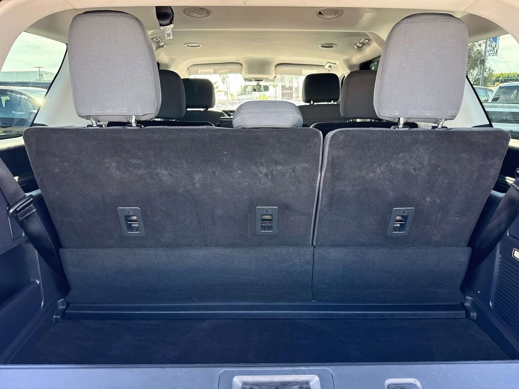 Certified 2025 Ford Expedition Active image 8