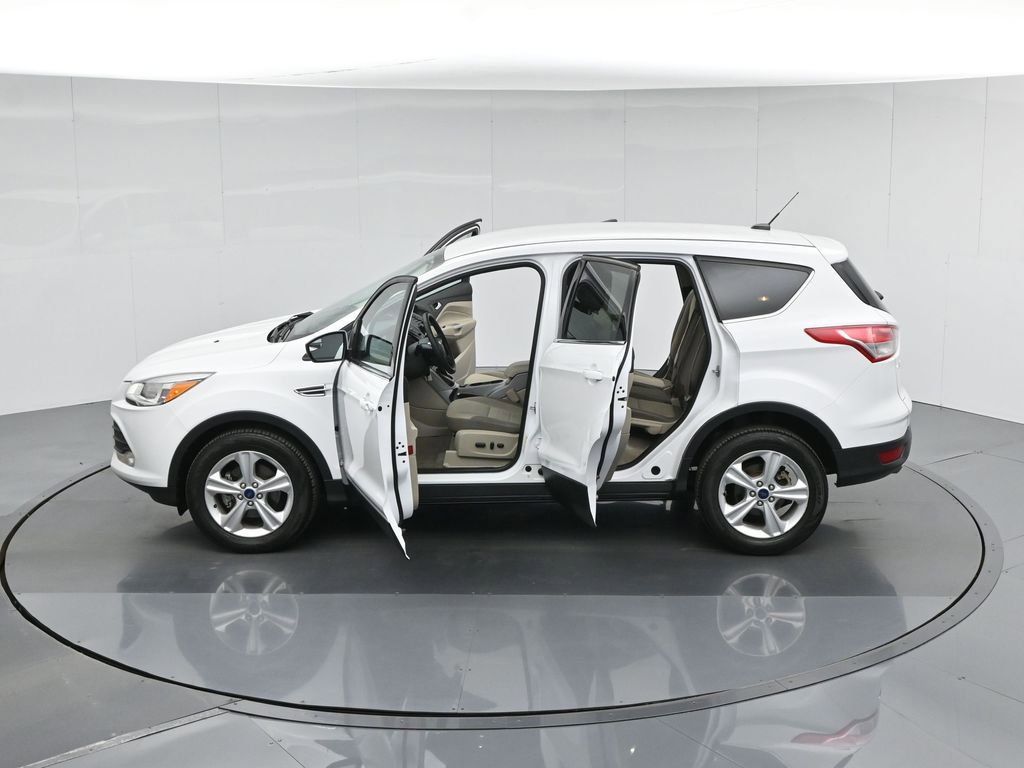 Used 2015 Ford Escape SE image 38