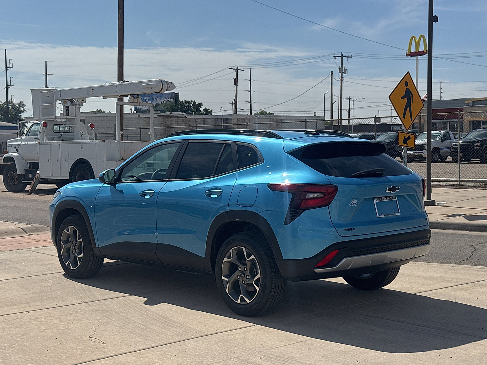 New 2026 Chevrolet Trax LT w/ LPO, Blackout Package FWD image 3