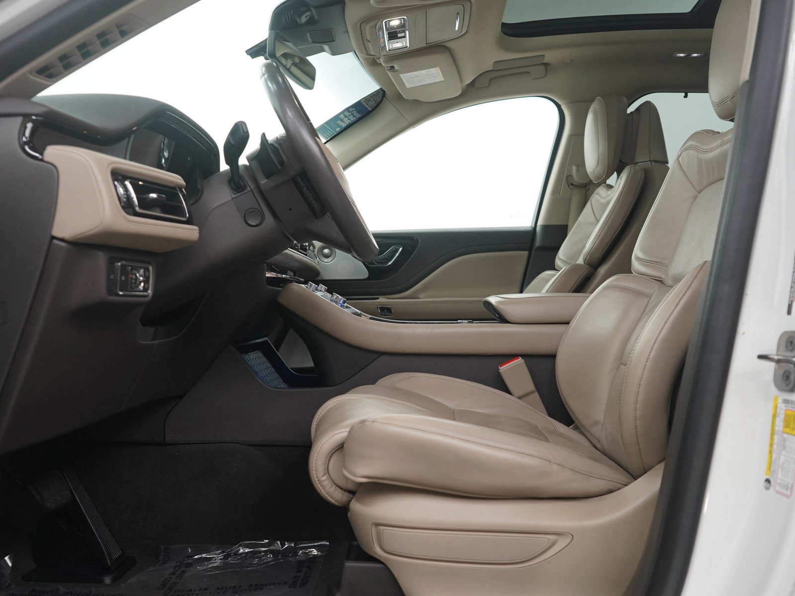 Used 2021 Lincoln Aviator Reserve w/ Equipment Group 202A image 25