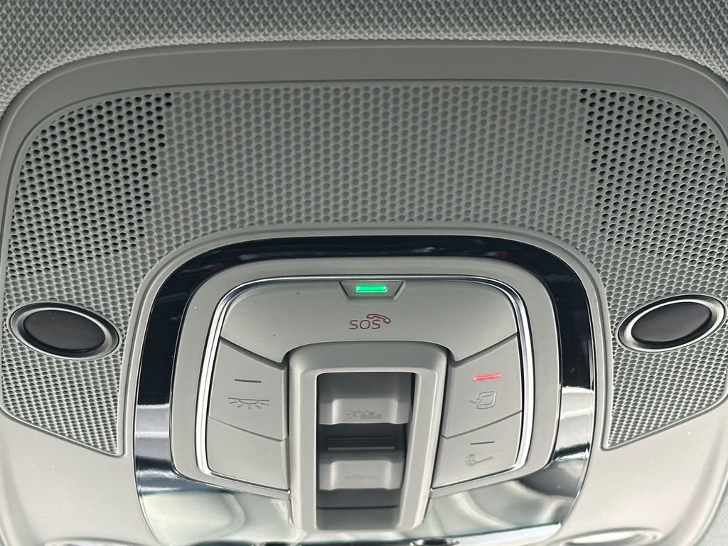 Used 2024 Audi Q5 e Premium Plus w/ Premium Plus Package image 26