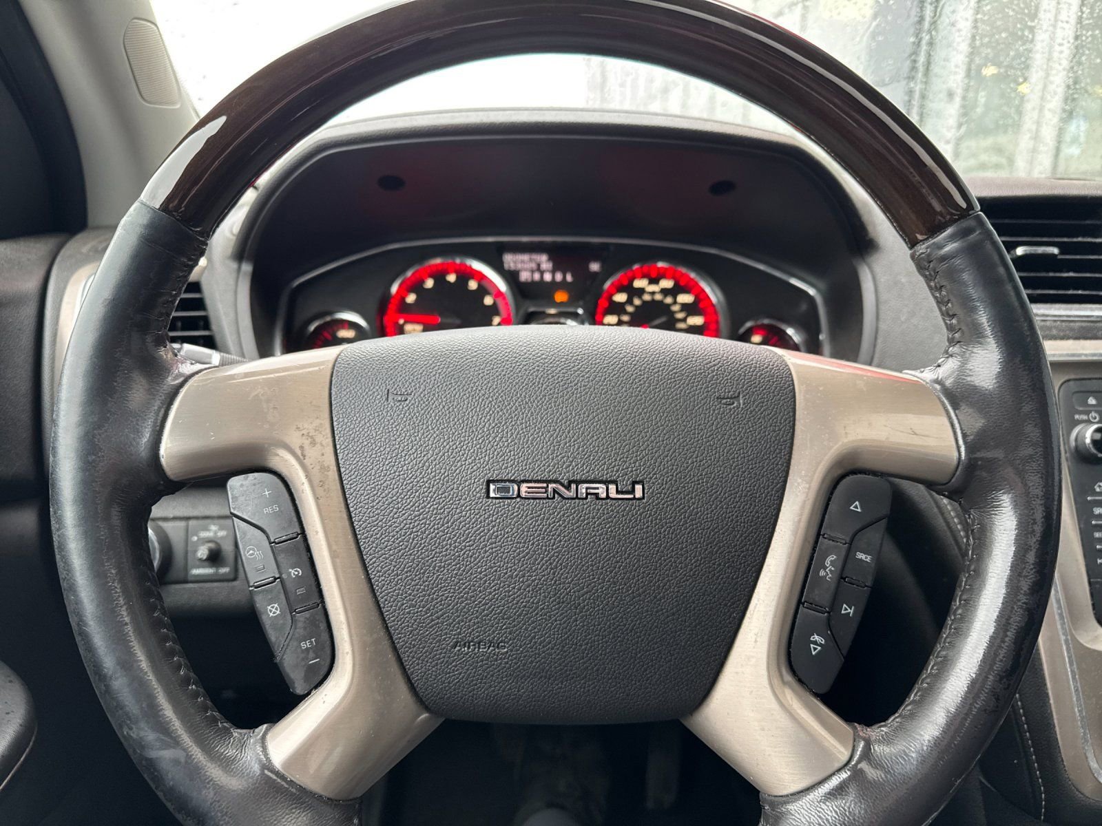 Used 2015 GMC Acadia Denali AWD/4WD image 21