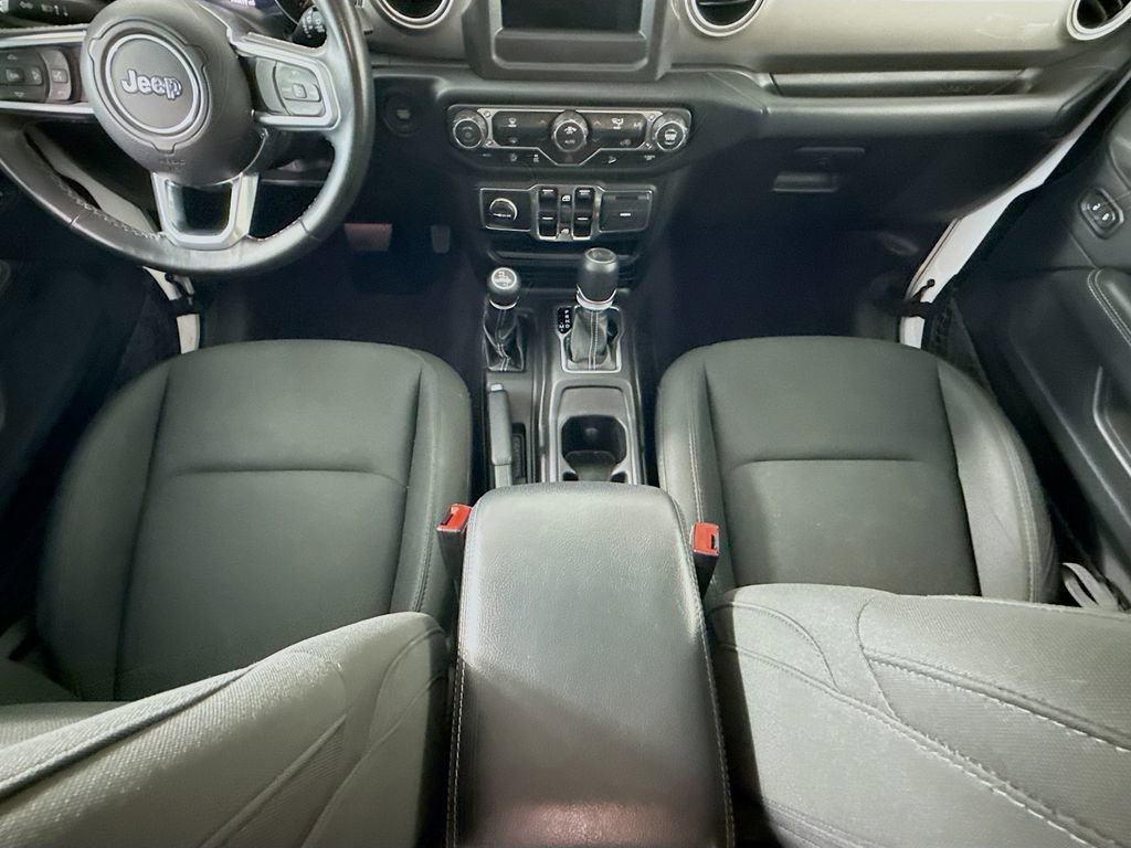 Used 2019 Jeep Wrangler Unlimited Sahara image 16