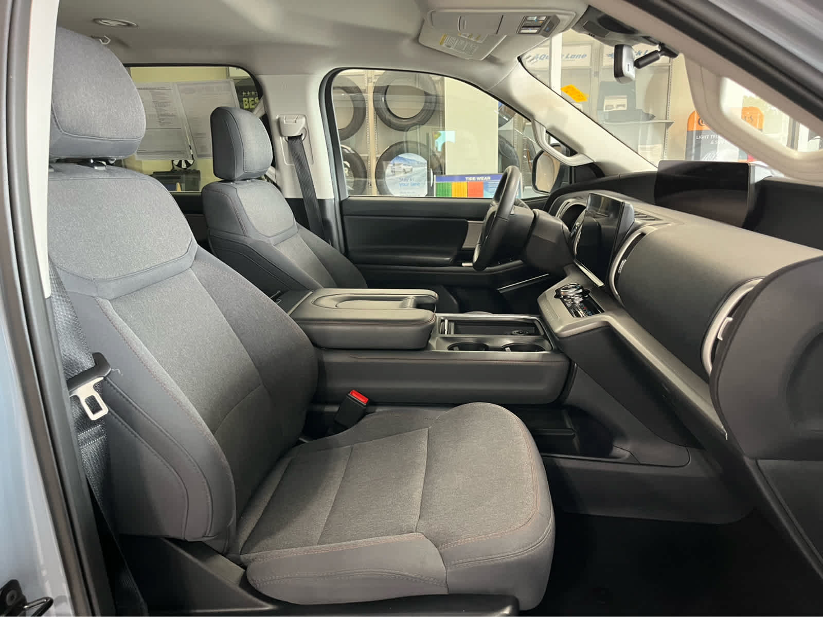 Used 2025 Ford Expedition Max Active AWD/4WD image 45