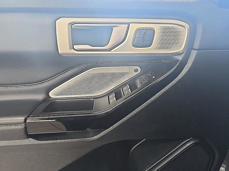 Used 2022 Ford Explorer ST w/ Equipment Group 401A image 13