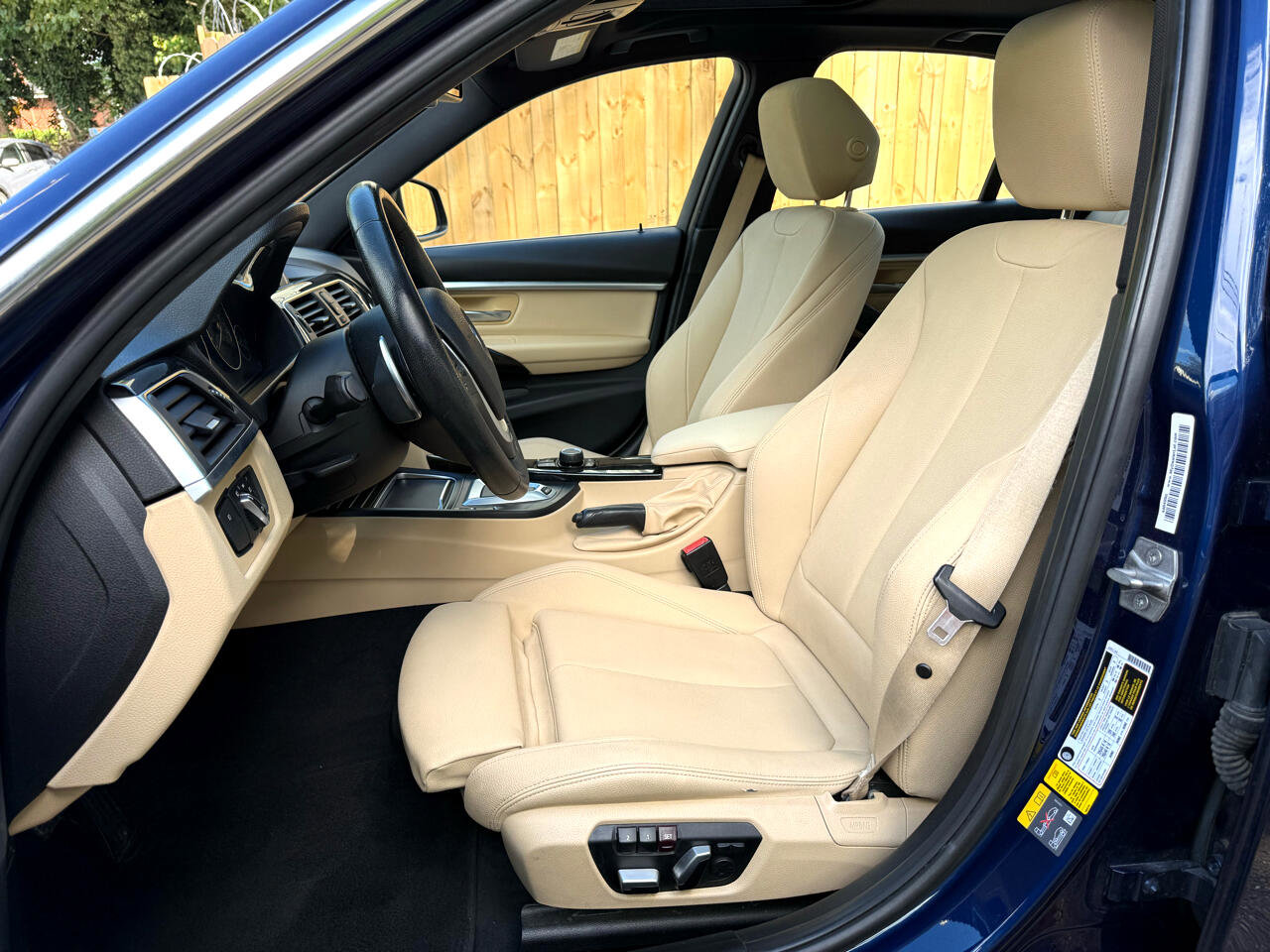 Used 2018 BMW 330e image 2