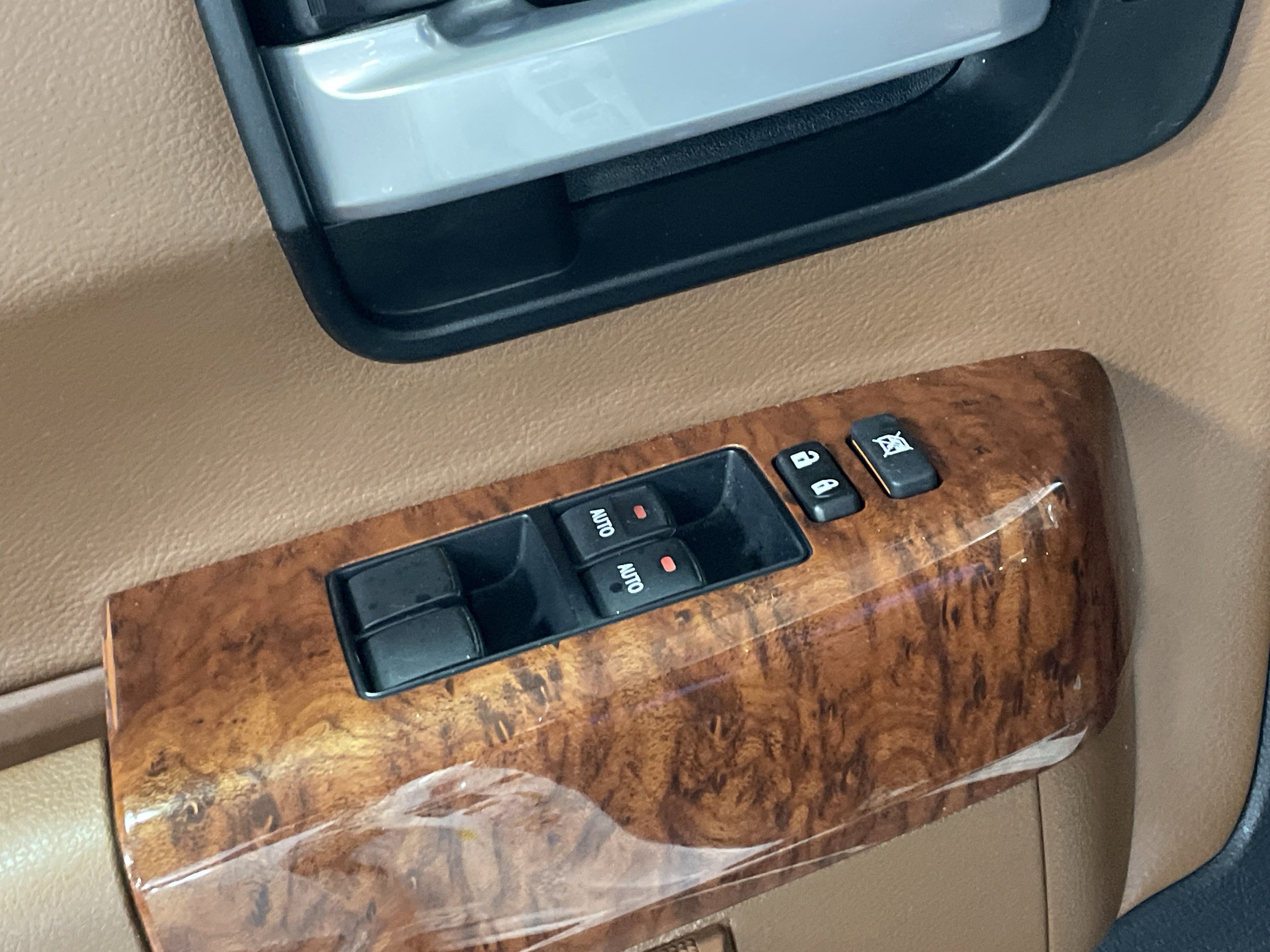 Certified 2019 Toyota Sequoia Platinum image 15