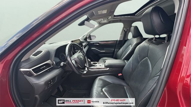 Used 2021 Toyota Highlander Limited image 11