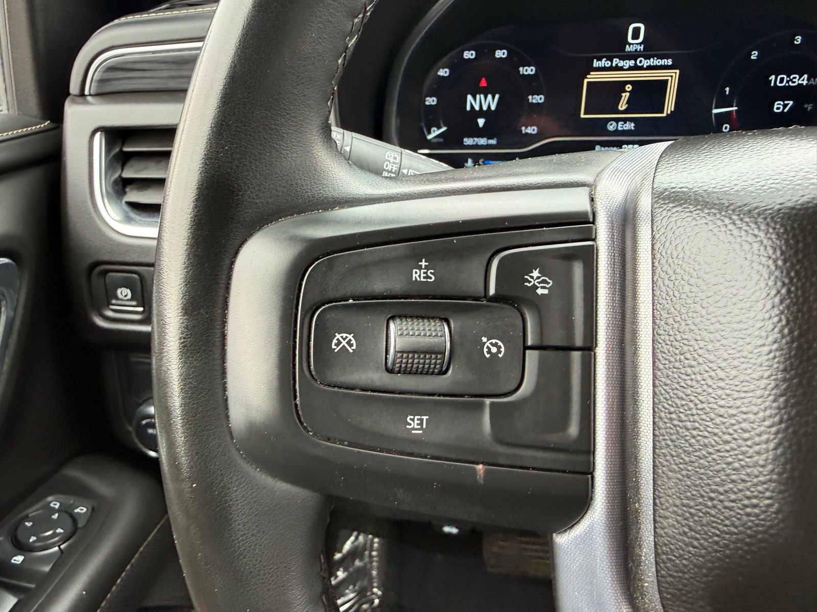 Used 2024 GMC Yukon SLT RWD image 20