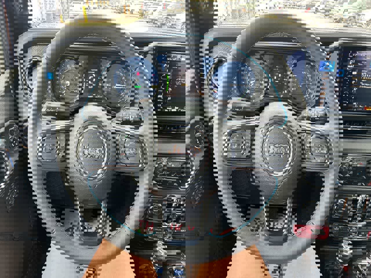 Used 2025 Jeep Wrangler Unlimited Rubicon 4xe w/ Convenience Group image 11