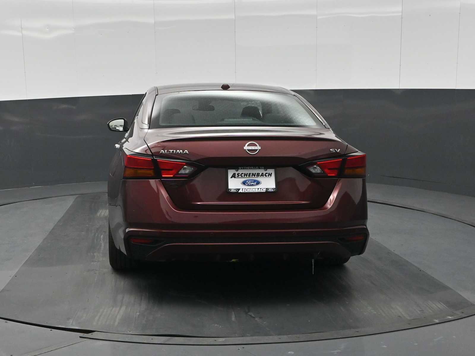 Used 2024 Nissan Altima 2.5 SV image 8