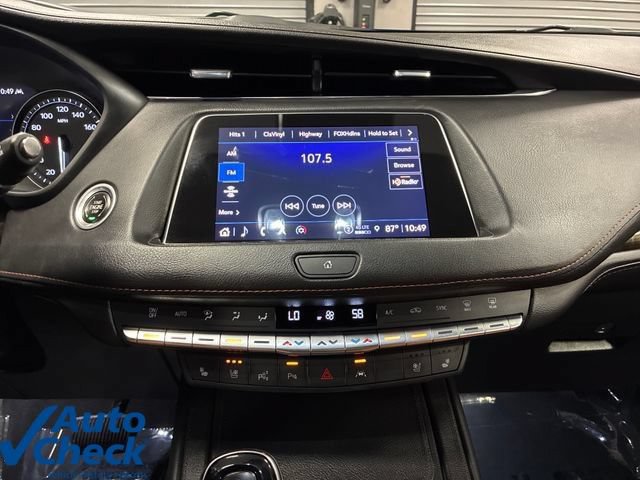 Used 2022 Cadillac XT4 Premium Luxury w/ Technology Package AWD/4WD image 20