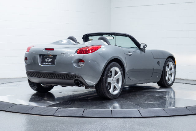 Used 2006 Pontiac Solstice Convertible w/ Premium Package RWD image 10