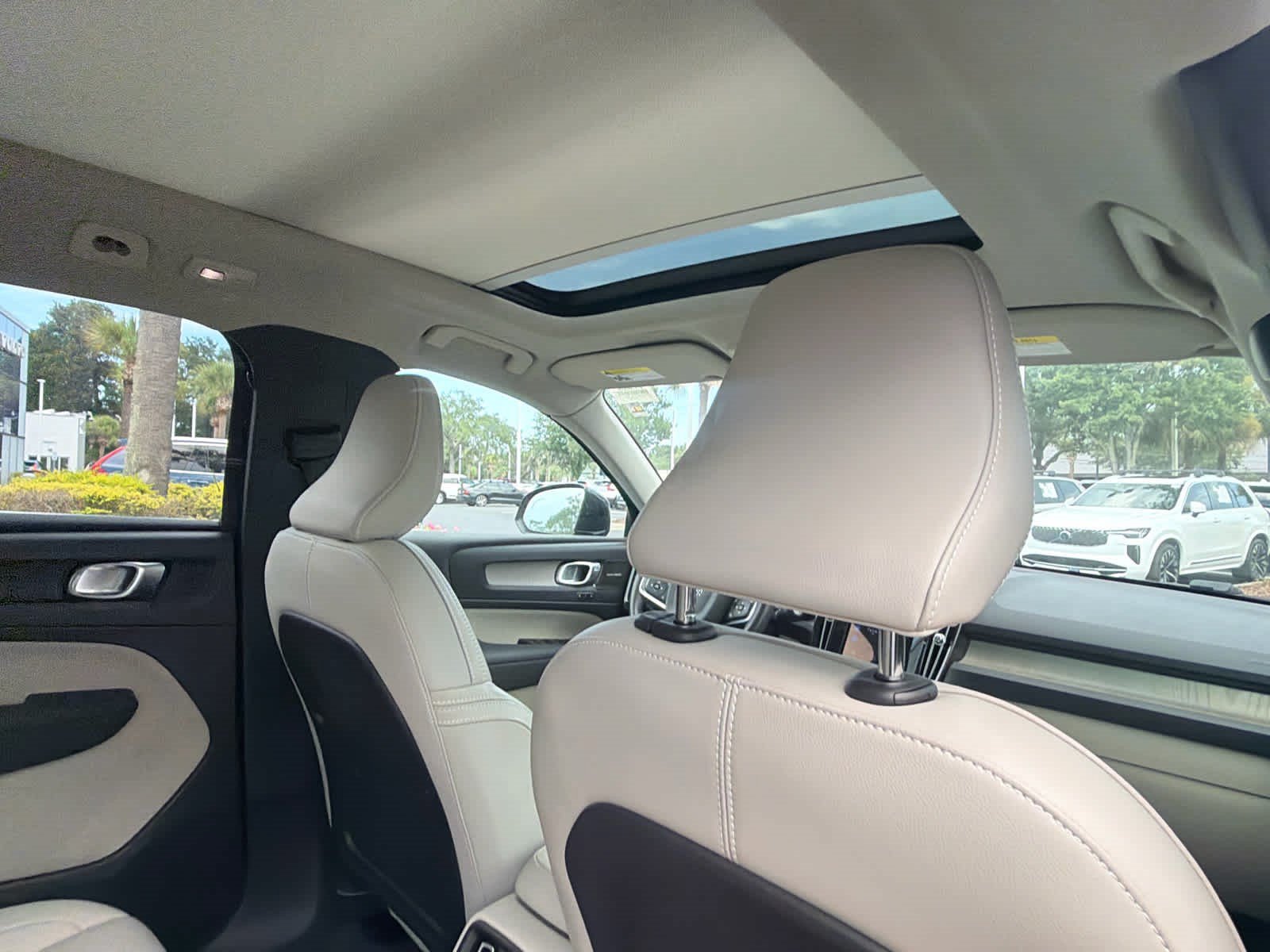 Used 2023 Volvo XC40 B5 Ultimate w/ Climate Package AWD/4WD image 20