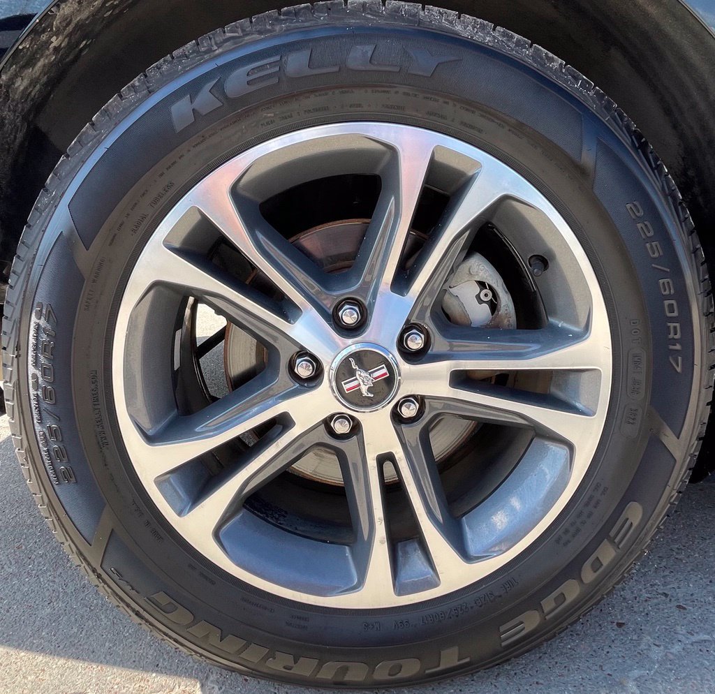 Used 2013 Ford Mustang Premium RWD image 12