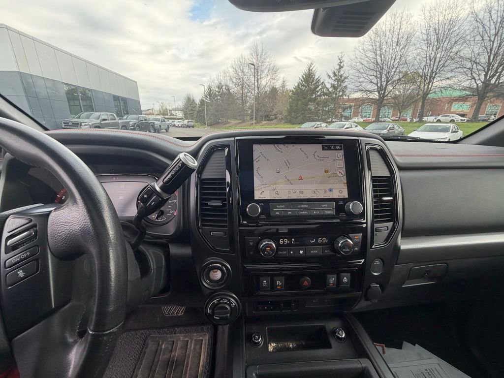 Used 2020 Nissan Titan PRO-4X w/ Pro-4x Convenience Package image 10