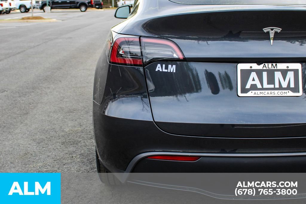 Used 2024 Tesla Model Y Long Range AWD/4WD image 12