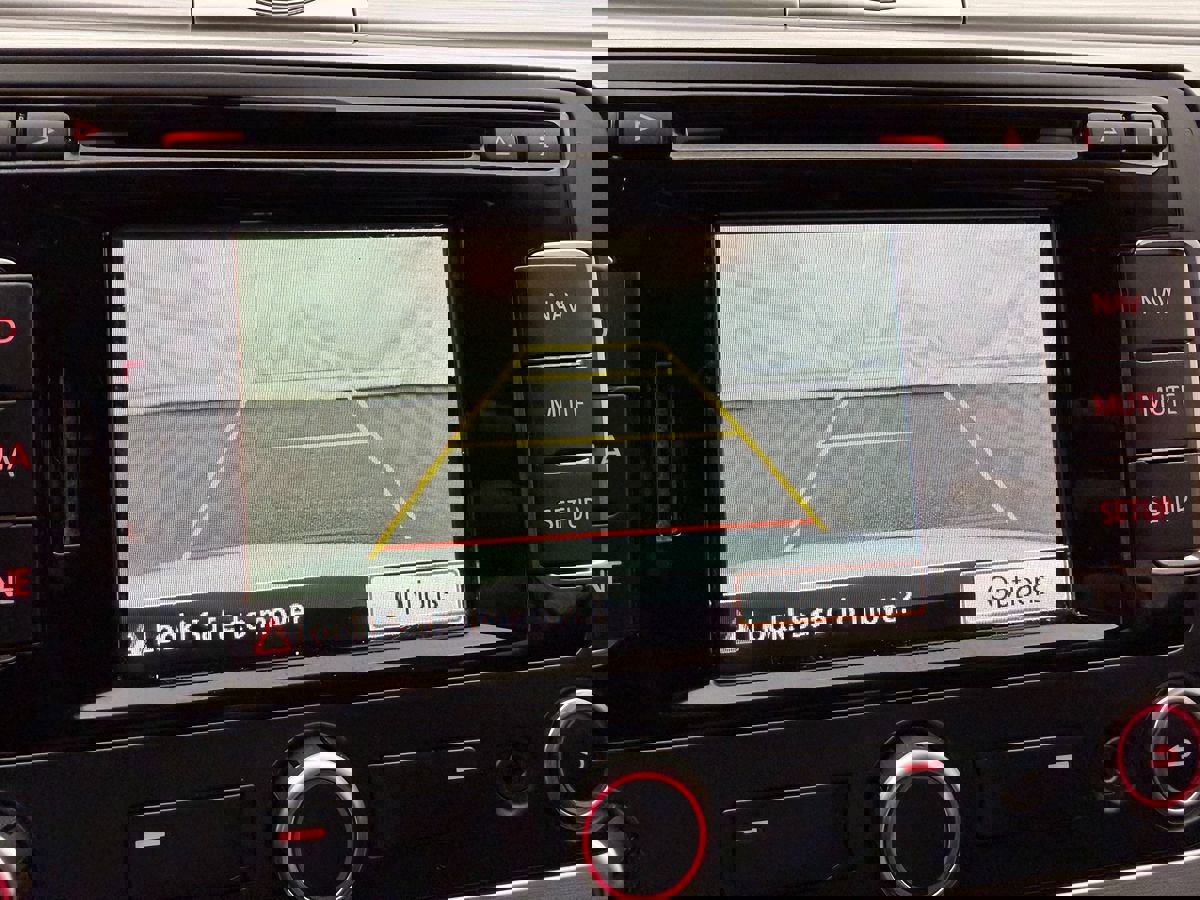 Used 2014 Volkswagen CC R-Line image 13