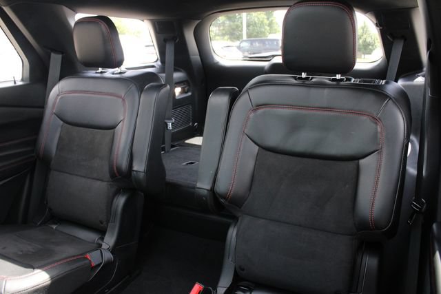Used 2023 Ford Explorer ST-Line w/ Class IV Trailer Tow Package AWD/4WD image 23