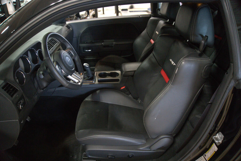 Used 2014 Dodge Challenger SRT8 w/ Harman/Kardon Audio Group image 40