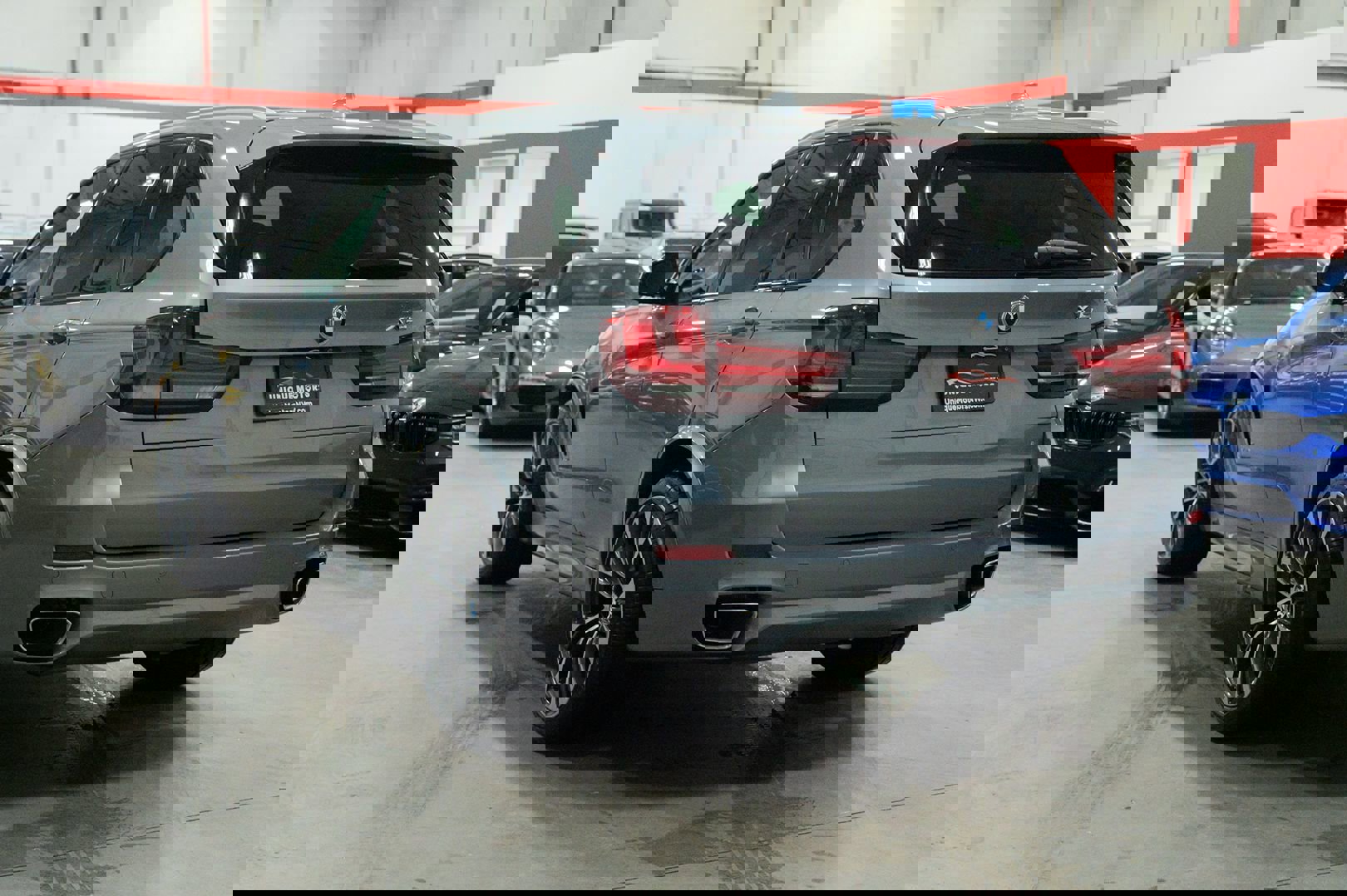 Used 2018 BMW X5 xDrive50i w/ M Sport Package image 4