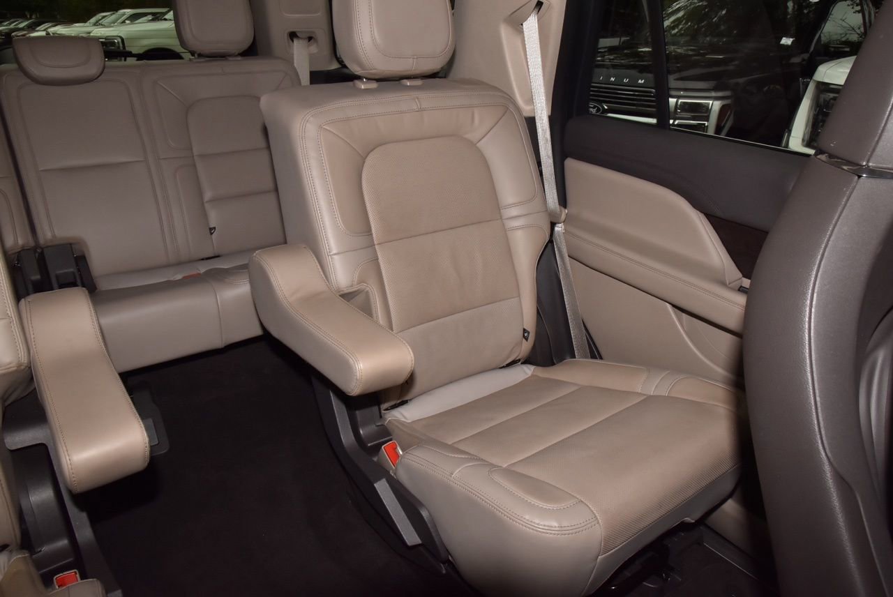 Used 2024 Lincoln Navigator Reserve AWD/4WD image 20