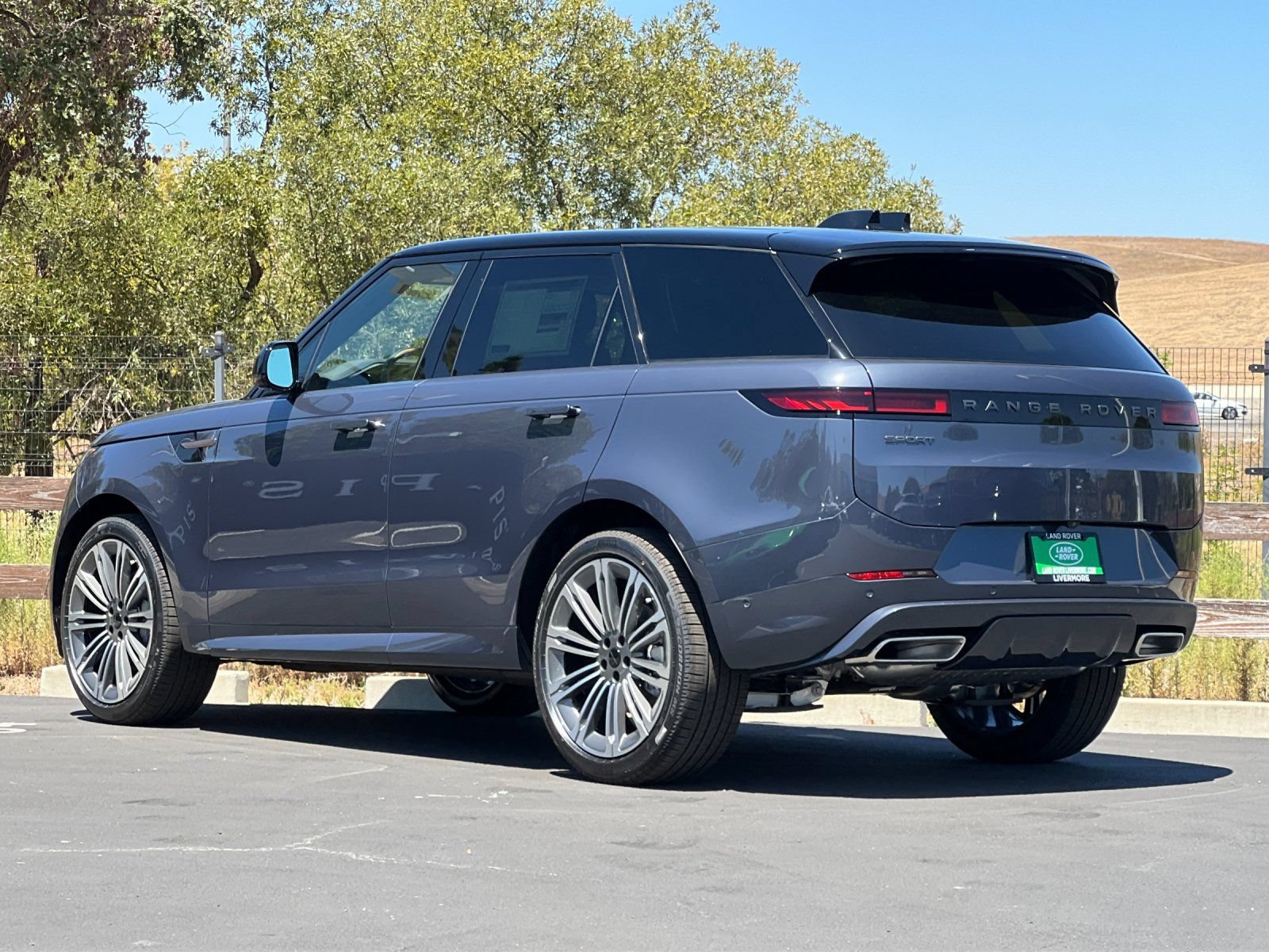New 2026 Land Rover Range Rover Sport Dynamic SE AWD/4WD image 4