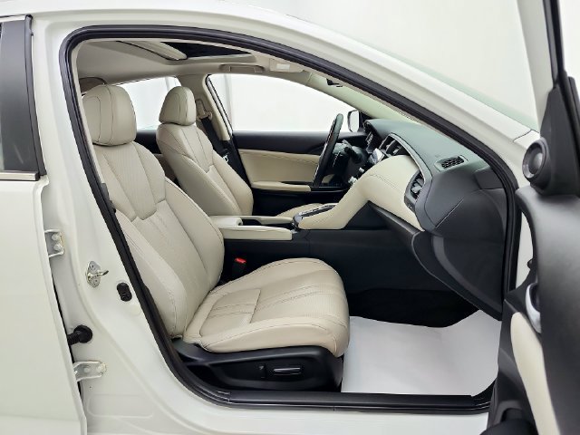 Used 2019 Honda Insight Touring image 18