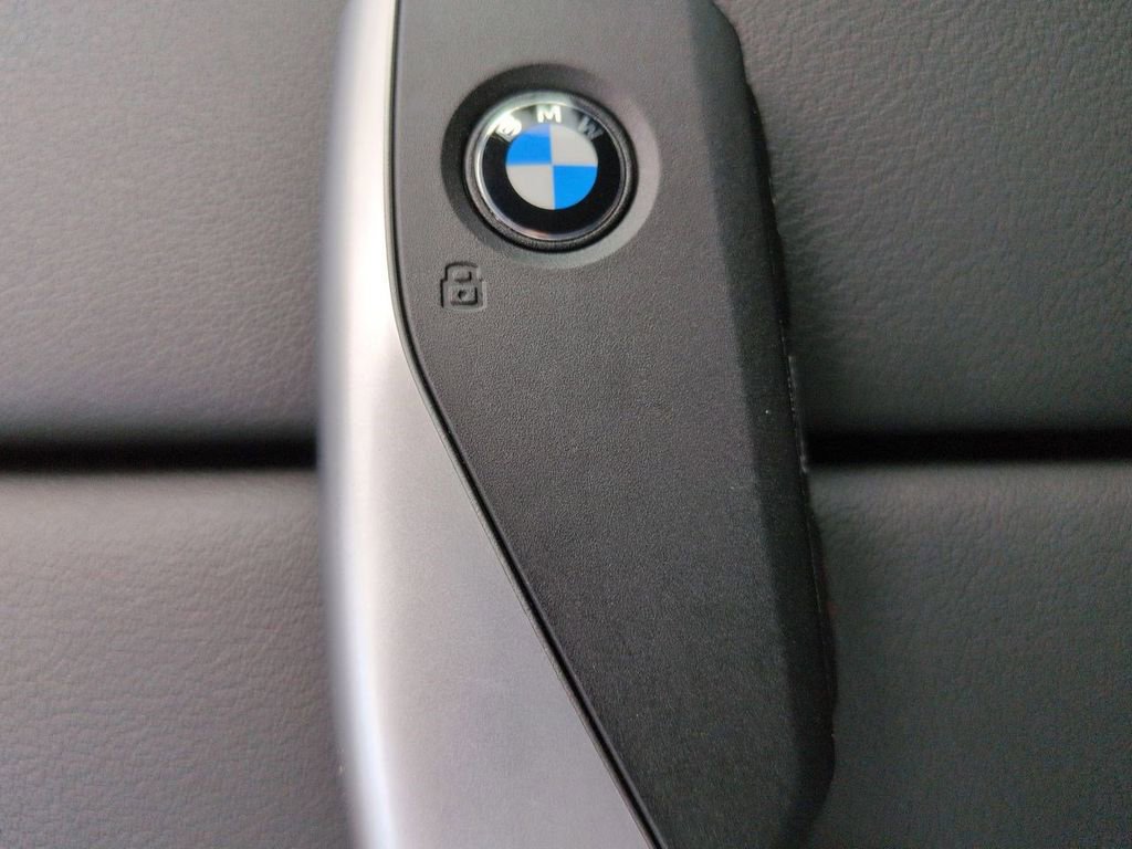 New 2026 BMW X5 xDrive40i w/ M Sport Package image 30