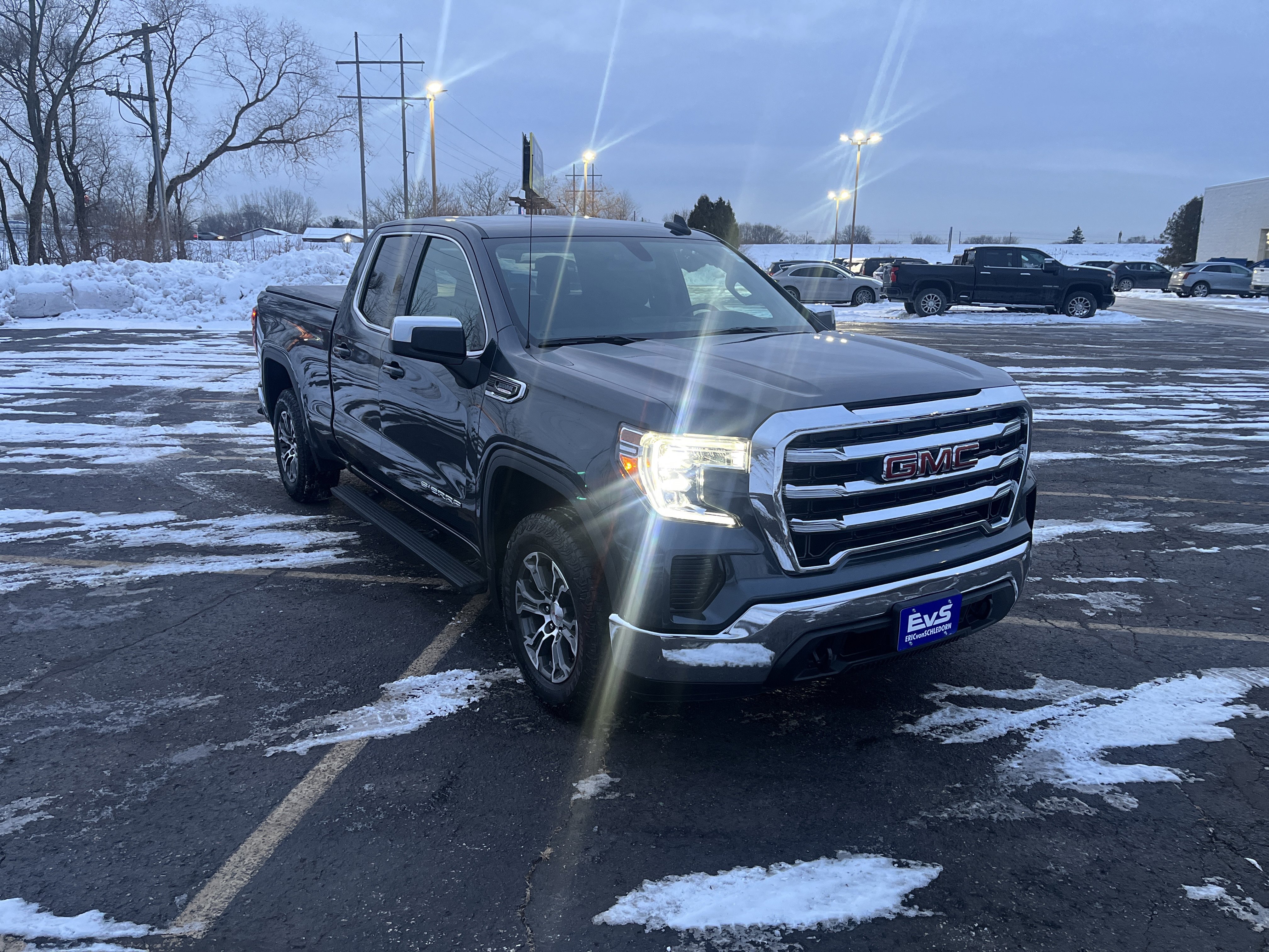 Used 2022 GMC Sierra 1500 SLE w/ X31 Off-Road Package image 8