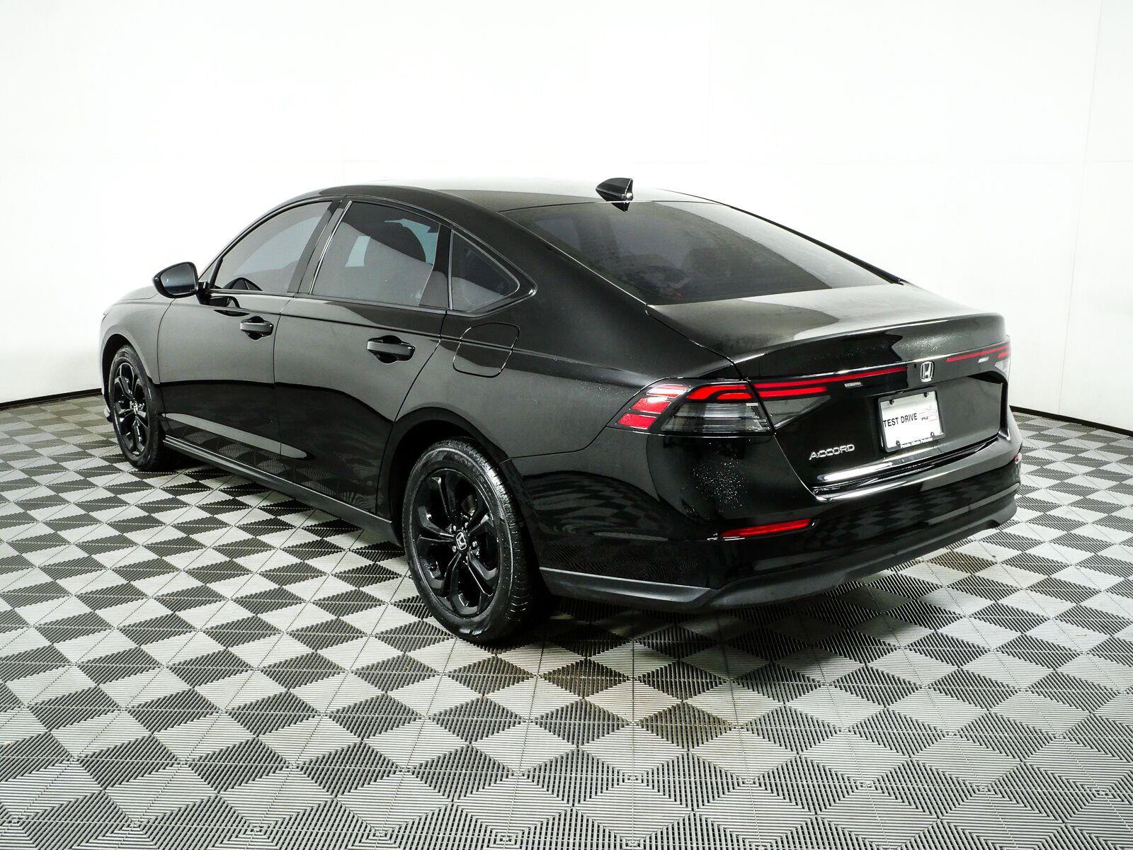 Used 2025 Honda Accord SE image 3