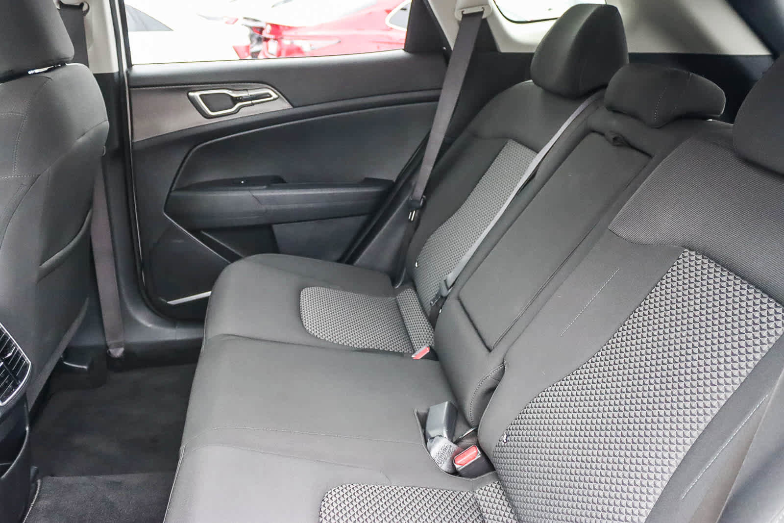 Used 2023 Kia Sportage LX image 17