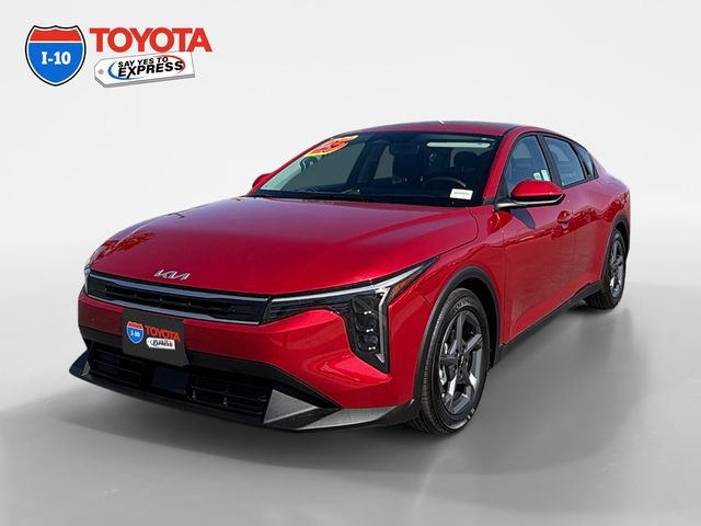 Used 2025 Kia K4 LXS image 1