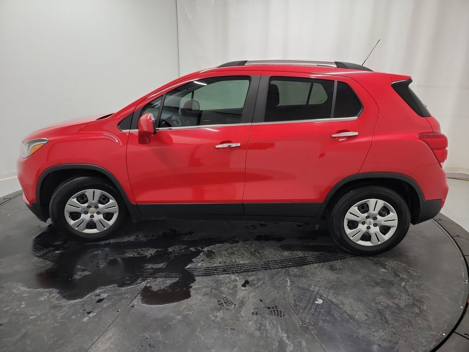 Used 2020 Chevrolet Trax LT w/ Driver Confidence Package image 4