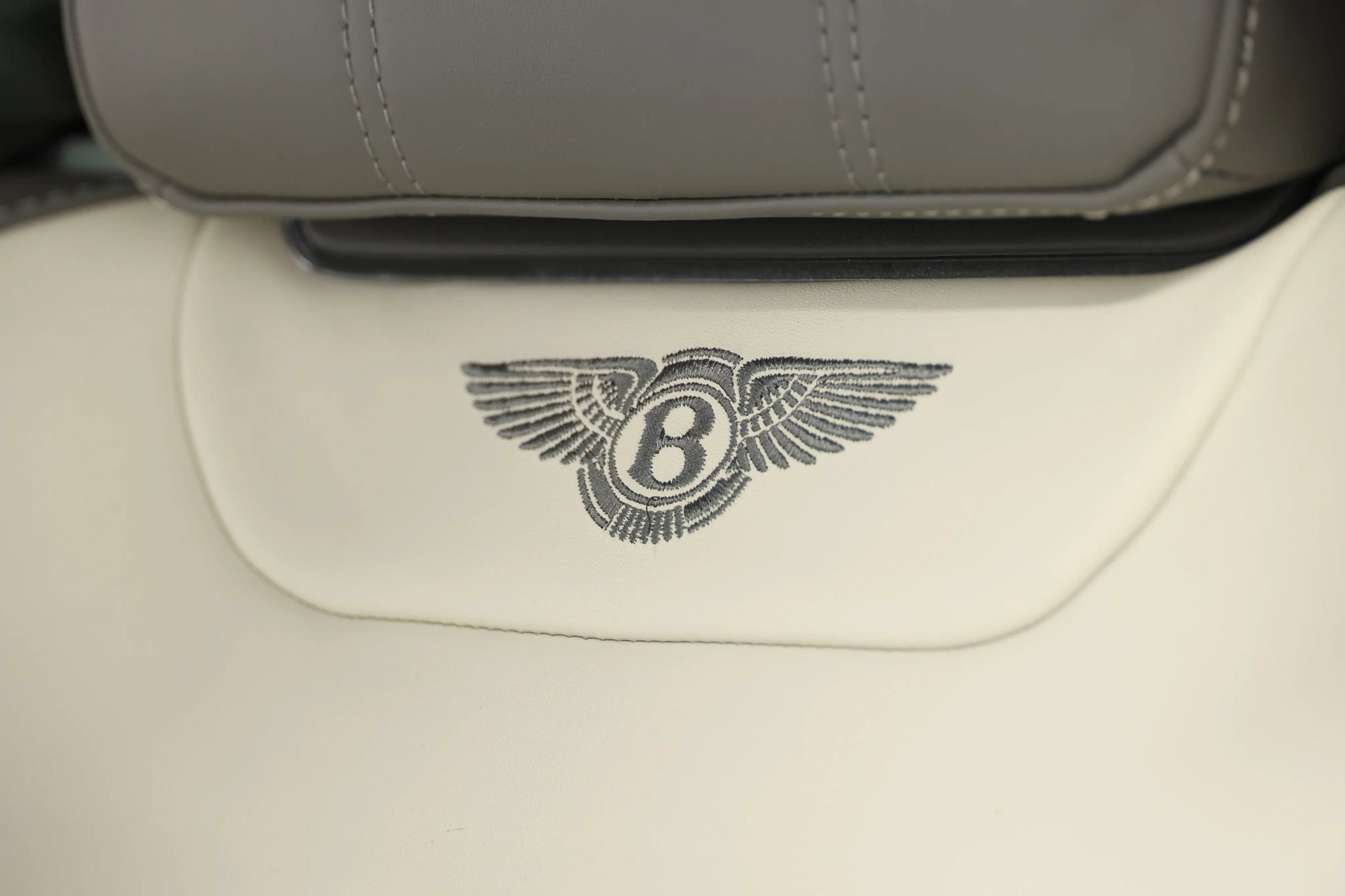 Used 2018 Bentley Bentayga Onyx Edition AWD/4WD image 63