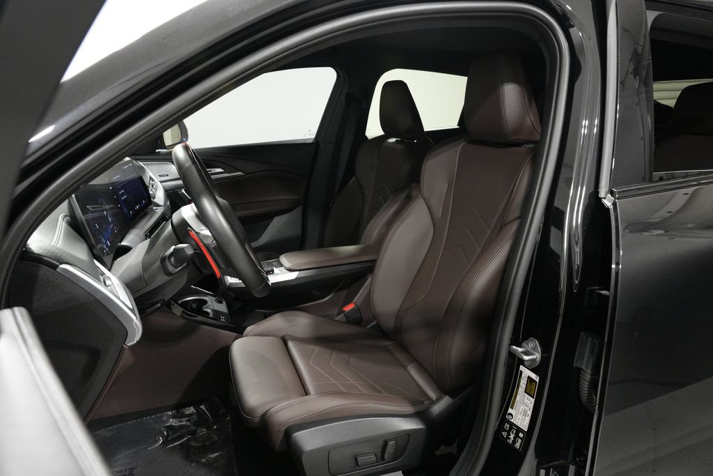 Used 2024 BMW X2 M35i AWD/4WD image 6