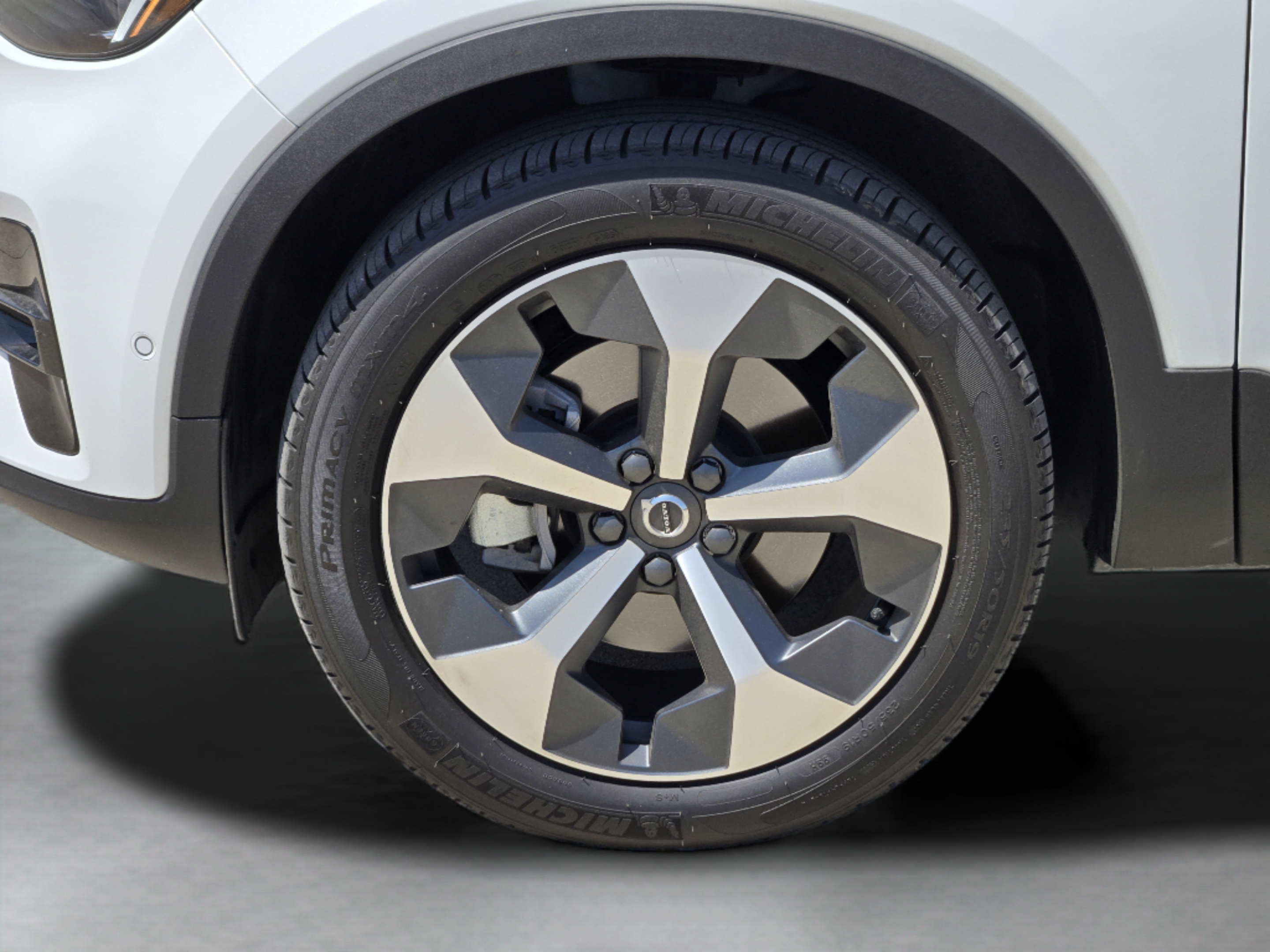 Certified 2026 Volvo XC40 B5 Plus w/ Protection Package Premier AWD/4WD image 34
